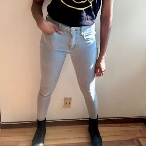 AMAZING LIGHT BLUE AE JEGGINGS 💛